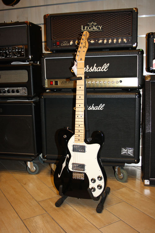 Fender Classic Player Telecaster Thinline Deluxe Maple Neck Black