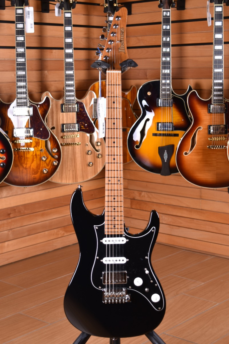 Ibanez Prestige AZ2204B Black | Centro Chitarre