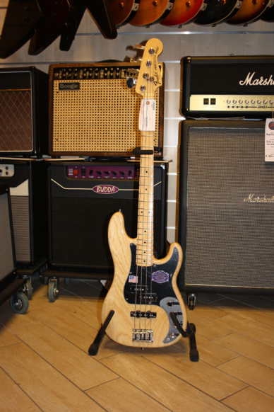 Fender American Deluxe Precision Bass Maple Neck ASH Natural 2010