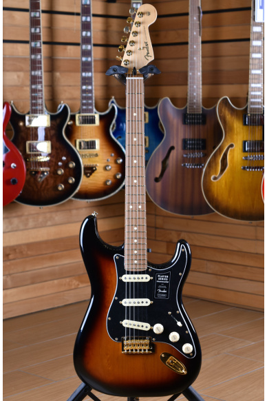 Fender Limited Edition Player Series Stratocaster Pau Ferro 3 Tone Sunburst with Gold Hardware