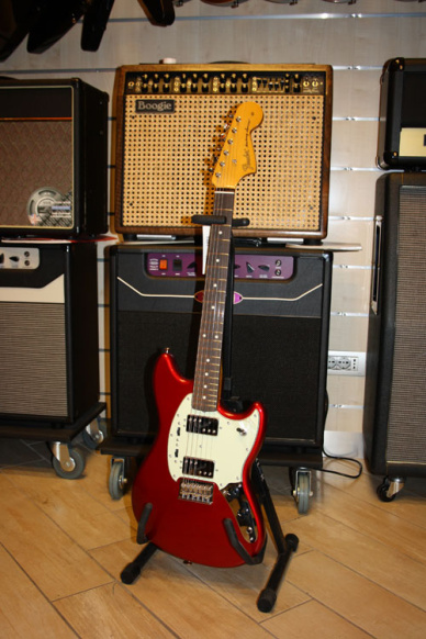 Fender Pawn Shop Mustang Special Candy Apple Red