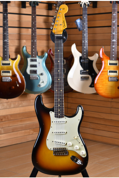 Fender Custom Shop Limited Edition '62/'63 Stratocaster Journeyman Relic Rosewood Fingerboard Feded/Aged 3 Tone Sunburst