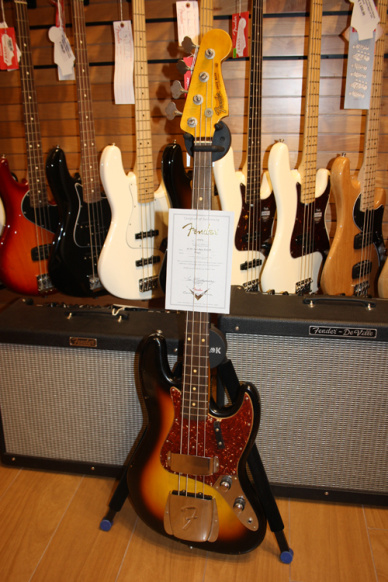 Fender Custom Shop Jazz Bass '60 Relic 3 Color Sunburst