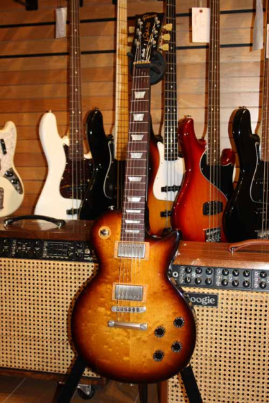 Gibson Les Paul Studio 2015 Desert Burst With GeForce