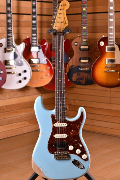 Fender Custom Shop Stratocaster '60 Heavy Relic HSS Rosewood Fingerboard Daphne Blue