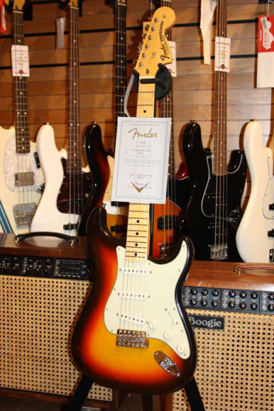 Fender Custom Shop Stratocaster '68 N.O.S. 3 Color Sunburst