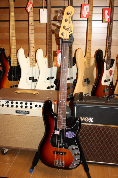 Fender American Deluxe Precision Bass Rosewood 3 Color Sunburst 2010