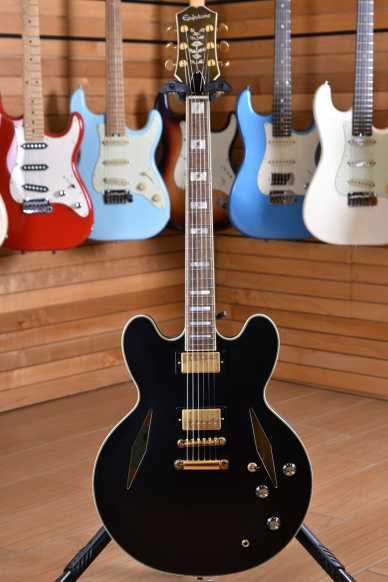 Epiphone Emily Wolfe Sheraton Stealth Outfit Black Aged Gloss