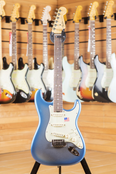 Fender American Elite Stratocaster Rosewood Fingerboard Sky Burst Metallic