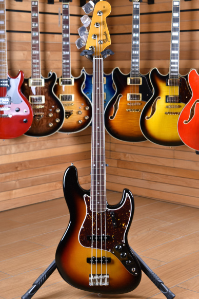 Fender American Vintage II 1966 Jazz Bass Rosewood Fingerboard 3 Color Sunburst