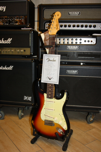 Fender Custom Shop Stratocaster '60 Relic 3 Tone Sunburst