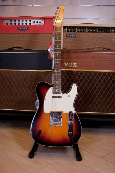 Fender Vintage Telecaster Custom '62 3Color Sunburst