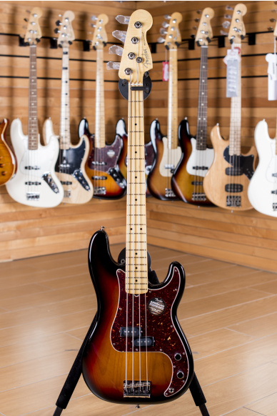 Fender American Standard Precision Bass Maple Fingerboard 3 Color Sunburst
