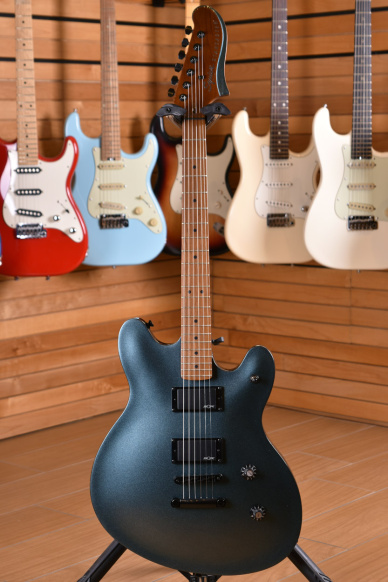Squier (by Fender) Contemporary Active Starcaster Roasted Maple Neck Gunmetal Metallic