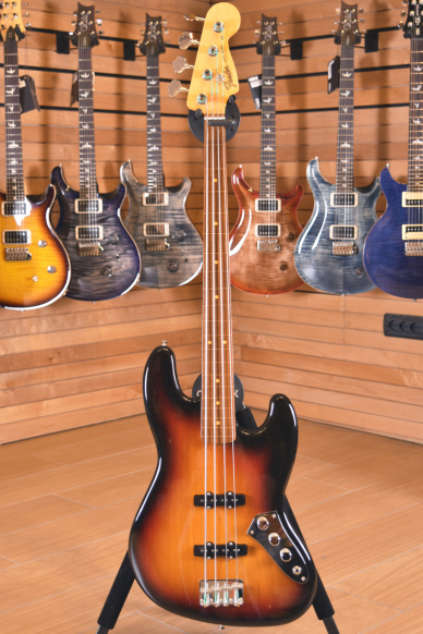 Fender Jaco Pastorius Bass Fretless 3 Color Sunburst