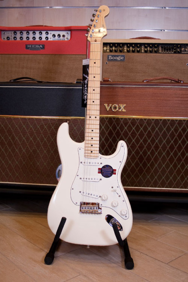 Fender American Standard Stratocaster Maple Neck Olympic White 2008