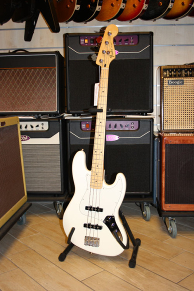 Fender Mexico Standard Jazz Bass Maple Neck Artic White