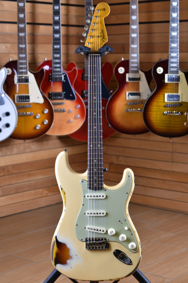 Fender Custom Shop Stratocaster '61 Heavy Relic Rosewood Fingerboard Super Faded/Aged Vintage White on 3 Tone Sunburst