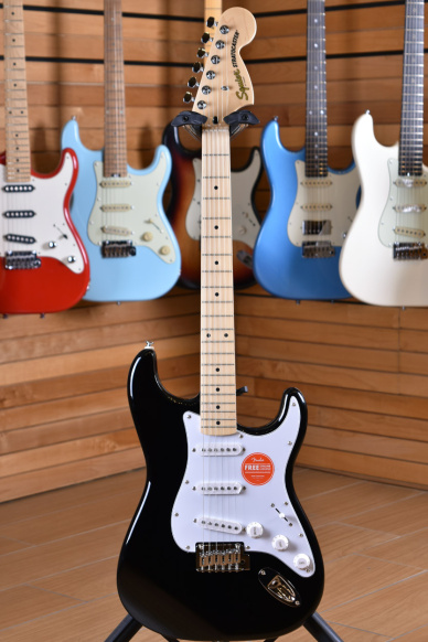 Squier (by Fender) Affinity Series Stratocaster Maple Neck White Pickguard Black