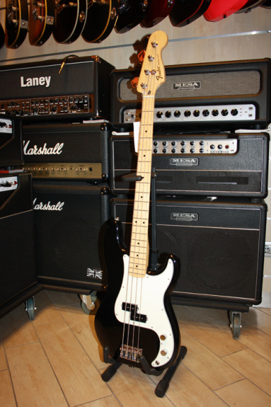 Fender Mexico Standard Precision Bass Maple Neck Black 2011