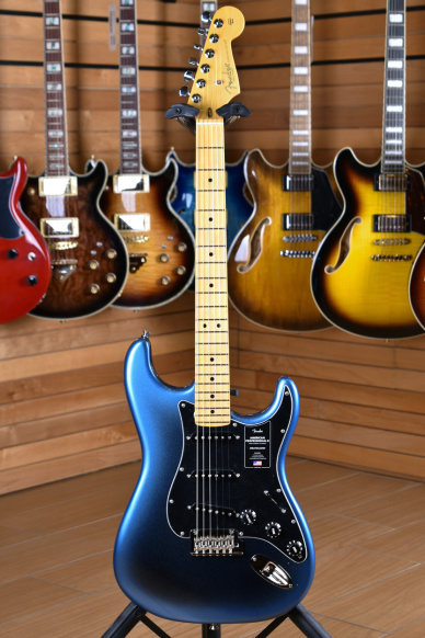 Fender American Professional II Stratocaster Maple Neck Dark Night
