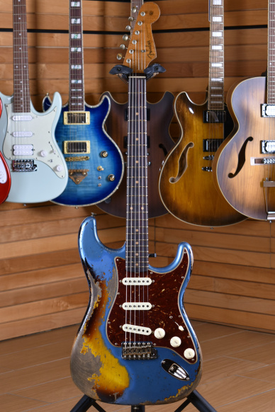 Fender Custom Limited Edition Roasted '60s Stratocaster Super Heavy Relic Lake Placed Blue over 3 Color Sunburst