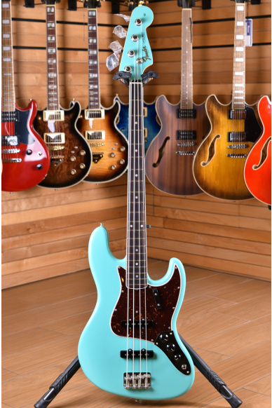 Fender American Vintage II 1966 Jazz Bass Rosewood Fingerboard Seafoam Green