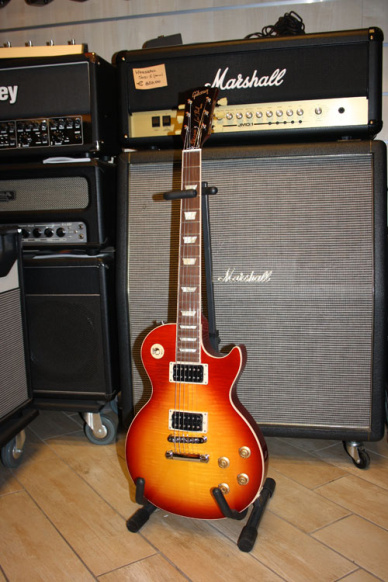 Gibson Les Paul Classic Plus '60 Heritage Cherry Sunburst