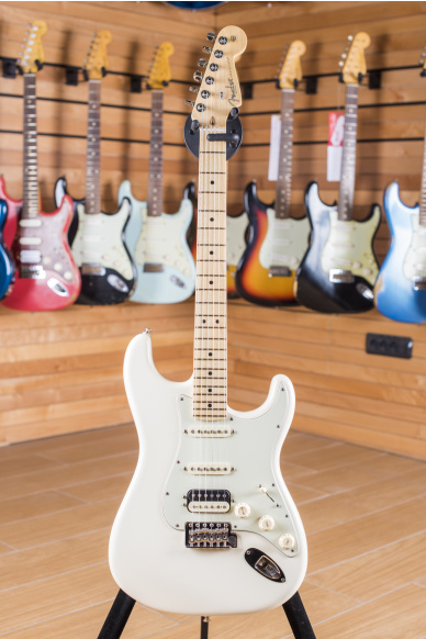 Fender American Pro Standard Stratocaster HSS Maple Fingerboard Olympic White