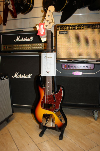 Fender Custom Shop Jazz Bass '60 NOS 3 Color Sunburst