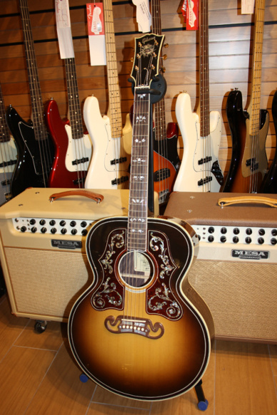 Gibson Custom Bob Dylan SJ-200 Autographed Collector's Edition N° 144 di 175 Vintage Sunburst