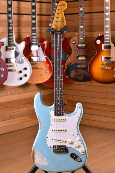 Fender Custom Shop Stratocaster '60 Heavy Relic Rosewood Fingerboard Daphne Blue