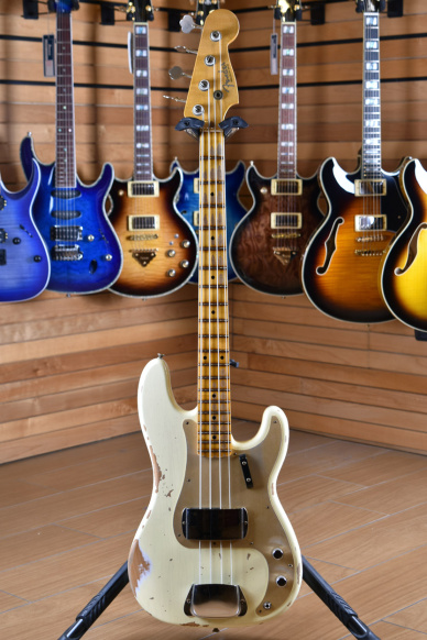 Fender Custom Shop Precision Bass '58 Heavy Relic Maple Neck Vintage White