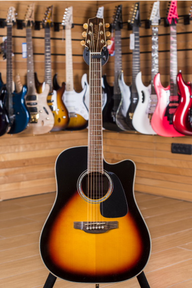 Takamine GD71-CE Sunburst