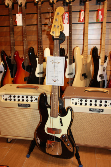 Fender Custom Shop '64 Jazz Bass Heavy Relic Black