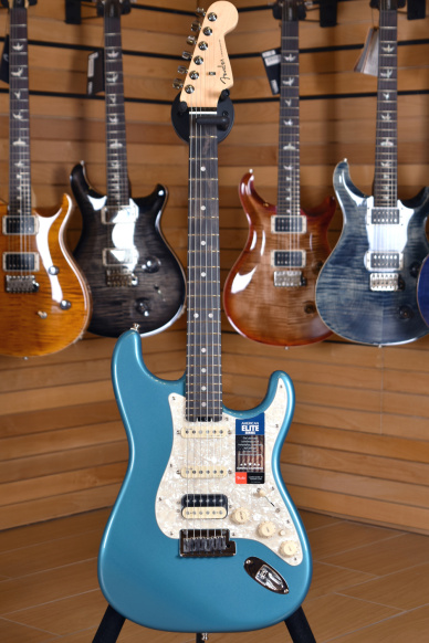 Fender American Elite Stratocaster HSS Shawbucker Rosewood Fingerboard Ocean Turquoise