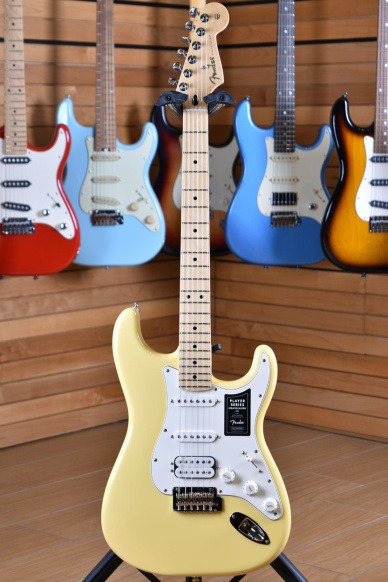 Fender Player Series Stratocaster HSS Maple Neck Buttercream