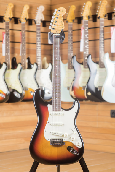 Fender Custom Shop American Custom Stratocaster NOS Rosewood Fingerboard 3 Color Sunburst