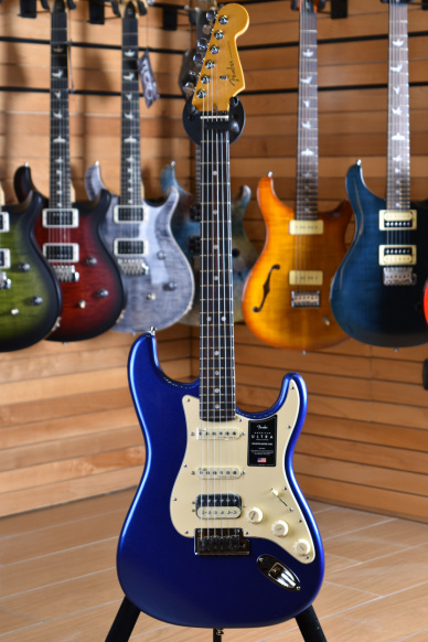 Fender American ULTRA Stratocaster HSS Maple Neck Cobra Blue