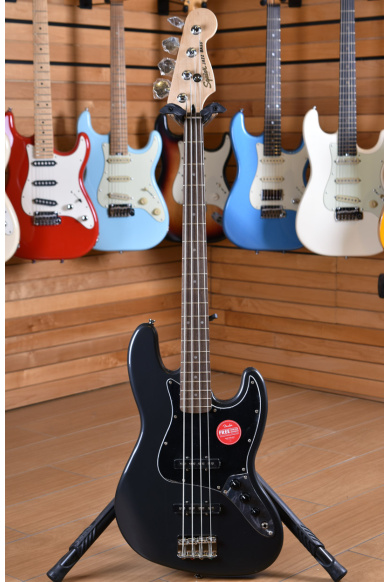 Squier (by Fender) Affinity Series Jazz Bass Laurel Fingerboard Charcoal Frost Metallic