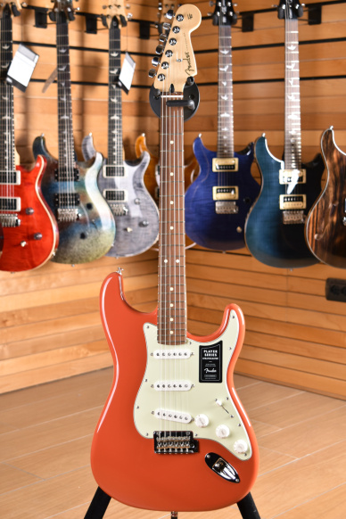 Fender Player Stratocaster Limited Edition Pau Ferro Fingerboard Fiesta Red