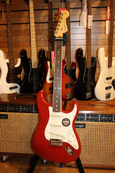 Fender Limited Edition American Standard Stratocaster Channel Bound Dakota Red