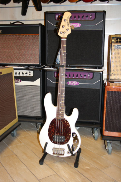 Music Man Sting Ray Slo Special Rosewood White