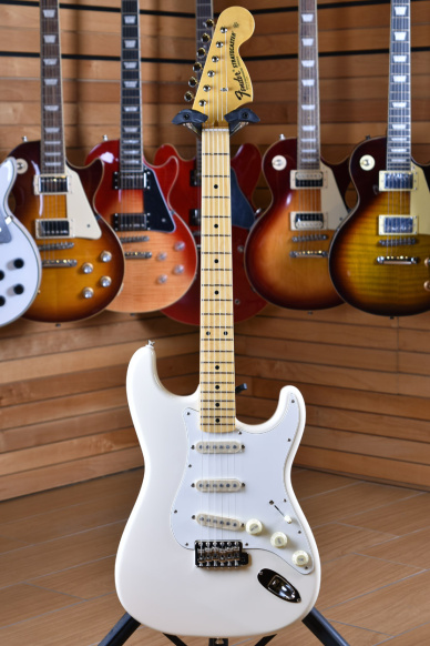 Fender JV Modified '60s Stratocaster Maple Neck Olympic White