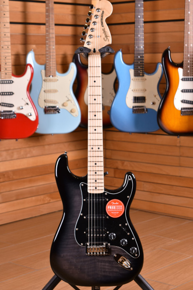 Squier (by Fender) Affinity Stratocaster HSS Maple Neck Black Burst
