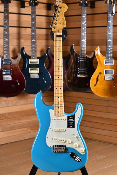 Fender American Professional II Stratocaster Maple Neck Miami Blue