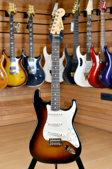 Fender Mexico Standard Stratocaster Rosewood Sunburst 2011