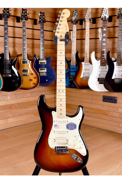 Fender American Deluxe Stratocaster HSS Maple Fingerboard 3 Color Sunburst 2010