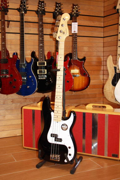 Fender American Standard Precision Bass 2012 Maple Neck Black