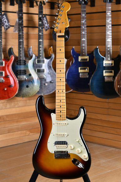 Fender American ULTRA Stratocaster HSS Maple Neck Ultraburst